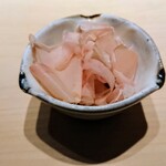 Sushi Karashima - シャリで卵かけご飯、削りたての鰹節