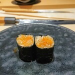 鮨 唐島 - ウニの巻き寿司