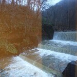 乳頭温泉郷 妙乃湯 - 窓から三段の滝が見えました。