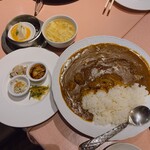 中国料理 旬輝 - ③トロトロ牛バラ肉薬膳カレーセット1380円