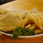 横浜ビール本店レストランUMAYA - フィッシュ＆チップス～三崎君栄丸さんのアカモクのタルタルソース添え～