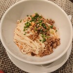 神楽坂芝蘭 - 成都式 汁無し担々麺