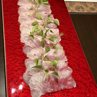 中国四川酒家 蔓山 - アズキハタの天然塩花椒油風味