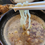 Hiroshima Tsukemen Hompo Bakudan Ya - 泡系つけダレがちぢれ麺に絡んで美味しい