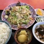 中華料理 喜楽 - 「豚肉と五目野菜の卵炒定食」700円也。税込。