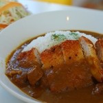 キラキラ - とんかつカレー（サラダ付いてます）