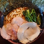 無さぼり家 - 家系豚骨醤油ラーメン並＋のり増し