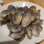 ボーノ - アサリの殻  けっこうな量です