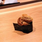 鮨 さかい - 昆布森のバフンウニ軍艦巻き、海苔は佐賀有明１番海苔