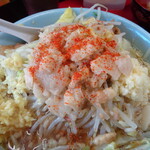 ラーメン二郎 - 赤いのフリフリ