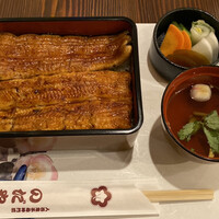 入谷鬼子母神門前のだや - ＜食べ比べ重＞ 
                    きょうすい重（江戸焼き・中） ¥6800- 
                    わしょう重（江戸焼き・中）   ¥5800-