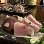 伊達藩長屋酒場 - 気仙沼タタキ二種(カツオ、メカジキ)