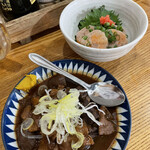 大衆酒場 まるは - 牛もつ煮込みとあん肝