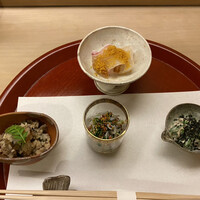 弥助 - 八寸と鯛のお造りカラスミがけ