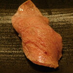 焼肉 黒5 - とろける炙り牛にぎり