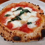 PIZZERIA BACI - 【2020.12.4(金)】水牛モッツァレラチーズのマルゲリータピッツァ1,300円