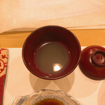 鮨 やすみつ - 牡蠣の出汁スープ