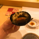 鮨 やすみつ - カマの炙り巻き