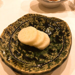 鮨 やすみつ - 山芋のわさび漬け