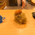 鮨 やすみつ - 松葉蟹　握り