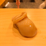 鮨 やすみつ - 帆立