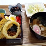 ドライブインこまち - 料理写真: