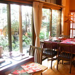 京都ぎをん 和Ｒａｋｕ - お庭を眺めてのお食事席
