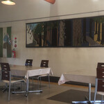 레스토랑 카유우 - 벽에 장식된 것은 매달 바뀌는 천 그림입니다.