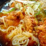 味軒 - 唐揚げラーメンの拡大画像です。