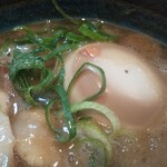 拉麺ノスゝメ 諭吉 - トロトロ煮豚チャーシューに煮玉子