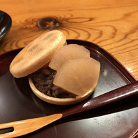 赤坂とゝや魚新 - りんご最中（３３０円）