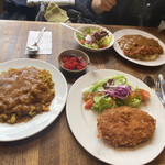 さふらん - 2020年12月。13時から限定のドライカレーとメンチカツセット。コーヒー付いて1300円。