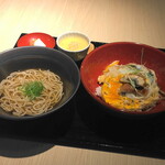 僧伽小野 - 鰻極旨玉子丼と蕎麦のセット（1780円）