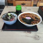 あづまや - ラーメンセットミニねぎとろ丼付き(1000円)