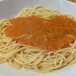 CAFE 文欒 - カニのトマトクリームソースパスタ