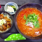 食ぶんや志村苑 - 料理写真:ぶんや麺(トマト味噌)＋半焼きもつ丼タレのセット900円