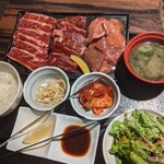 Wagyuu Yakiniku Tokori - お得三種盛り焼き肉定食