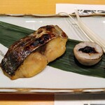 Tousaku Bekkan - ４品目　サワラの焼き物、さといも、エシャロット