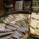 伊達藩長屋酒場 - 火鉢で焼く干物と地酒