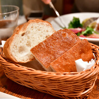 イル カルディナーレ 銀座本店 - 【ランチセットA@1,800円】パン