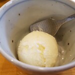 小判寿司 - デザート（ジャージー牛 バニラアイス）