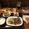 Lamb Lamb Dining - ラムステーキ定食、ラムチョップ、ラムサラダ