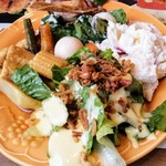 ブロンコ ビリー - 「スープカレー風厚揚げ豆富」(フェアメニュー)など