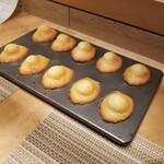 SUGALABO - 焼き立てマドレーヌ