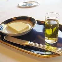 レストラン シャンボール - エシレバターとオリーブオイル