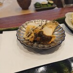 旬彩天 つちや - あわび(手前はきも)