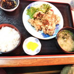 ふうりん - 唐揚げ定食 860円