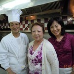 赤坂 四川飯店 - 厨房に入れて頂きました☆料理長と母と私