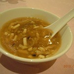 赤坂 四川飯店 - サンラータン麺