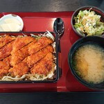 いな垣 - ヒレソースかつ重3枚(1,400円)